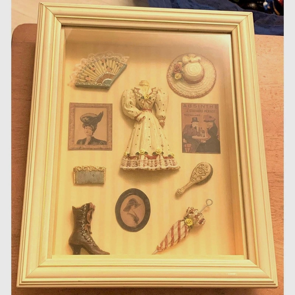 Arister Gifts Victorian Fashion‎ Dress and Accessories Frame Shadow Box